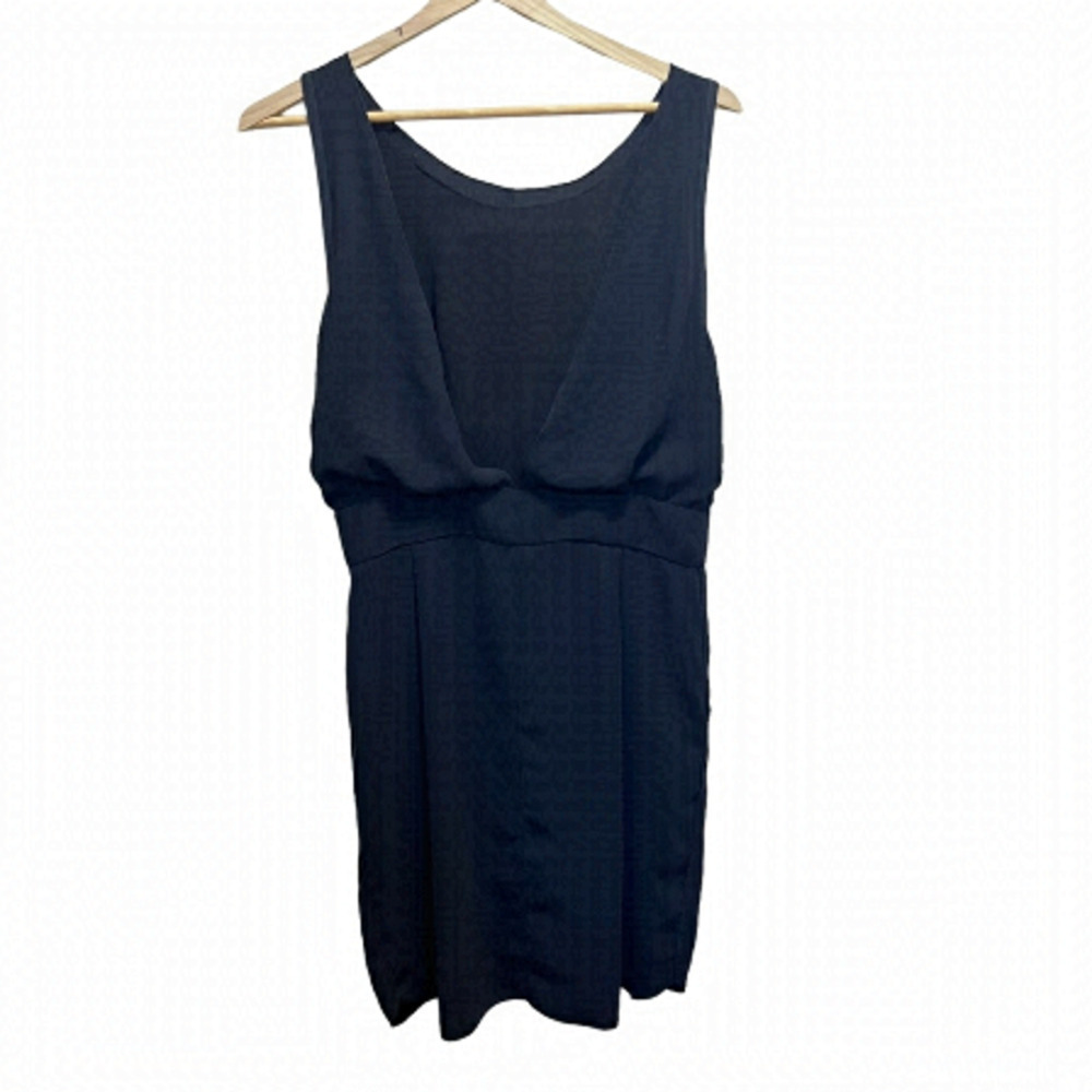 Aritizia Wilfred Black Scoop Neck Dress Size 8